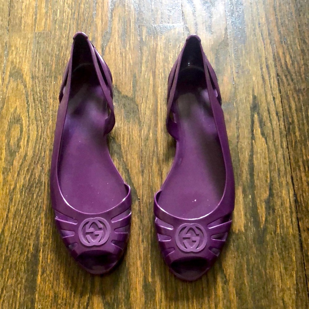 Gucci jellies just in time for the summer!